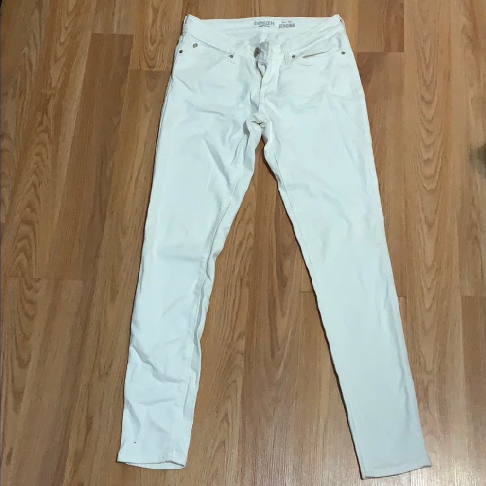 White Levi Jeans , never used.